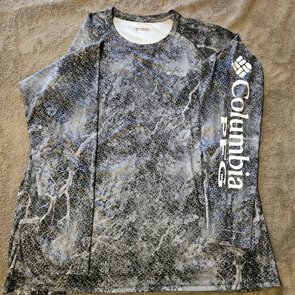 Columbia Men's Black and Gray Shirt